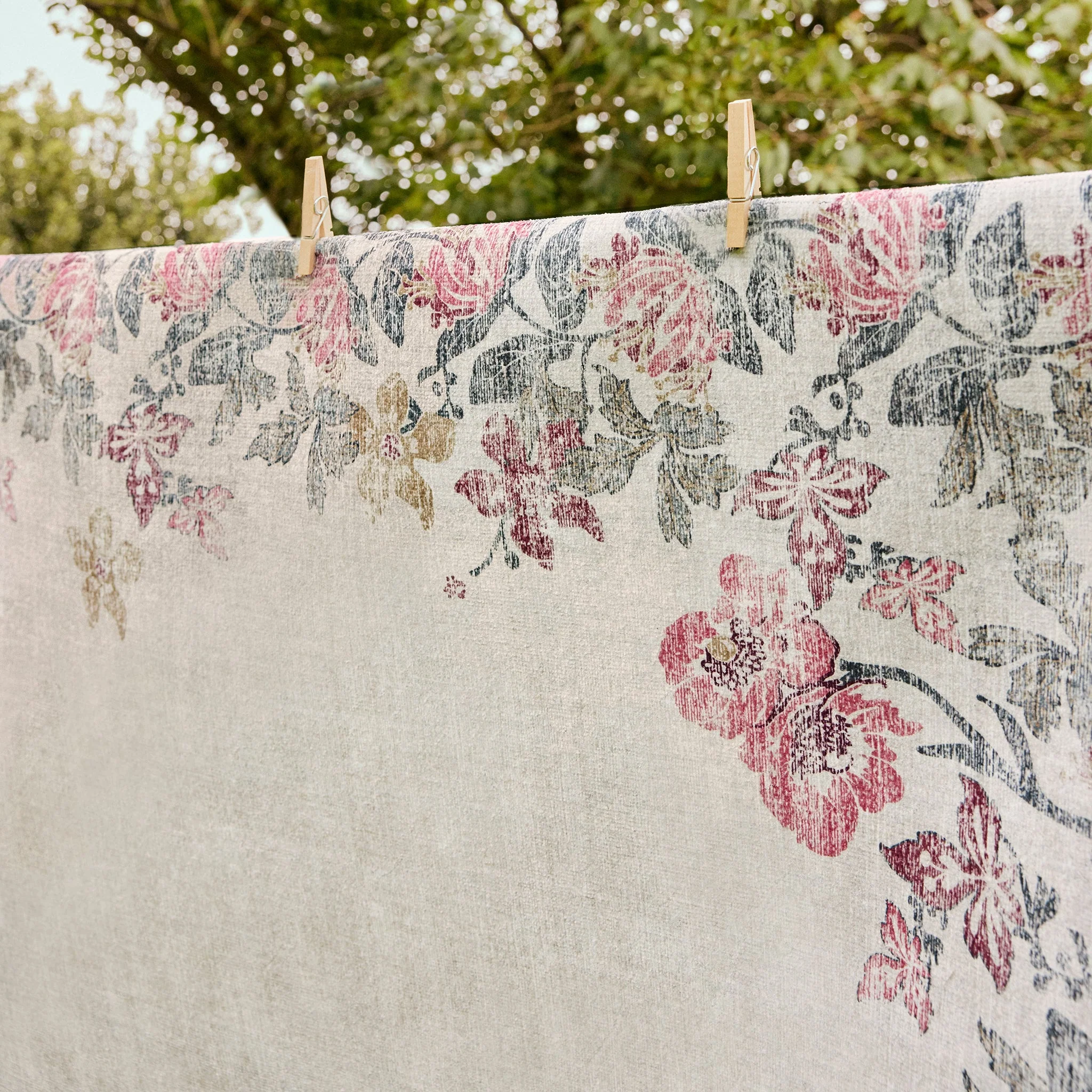 Botanical Border Eco-Washable Rug - Image 3