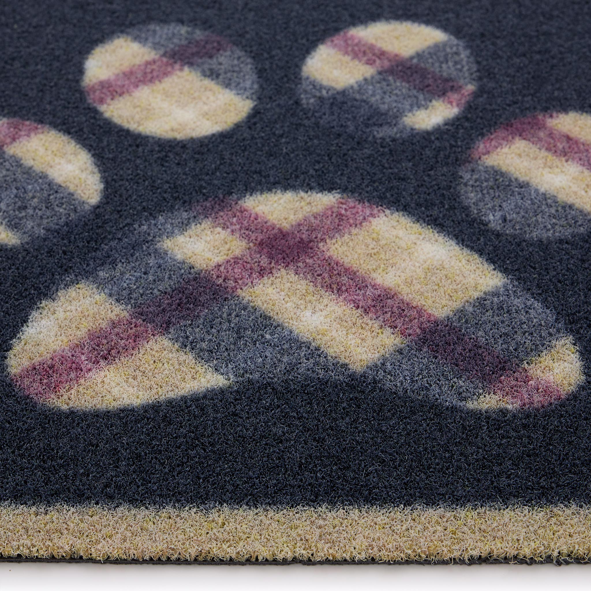 Tartan Paw Outdoor Doormat - Image 4